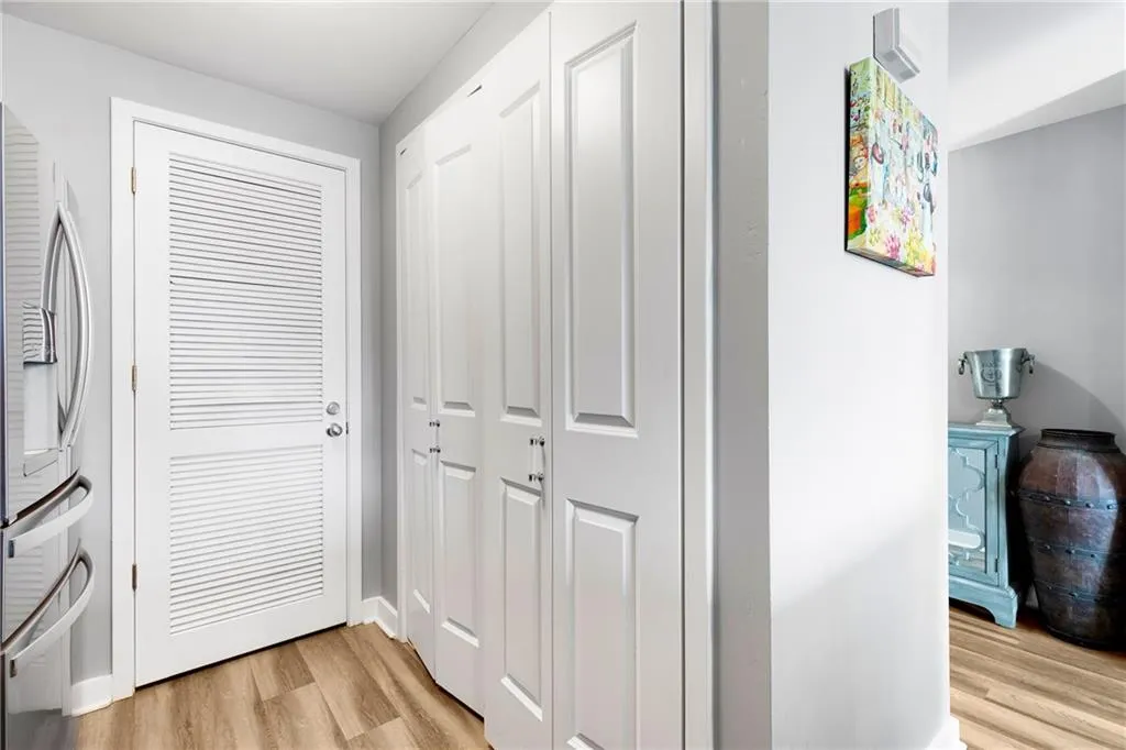 3338 Peachtree Road Ne Unit 1507, Atlanta, Georgia 30326, 2 Bedrooms Bedrooms, ,2 BathroomsBathrooms,Residential,For Sale,3338 Peachtree Road Ne Unit 1507,7622313