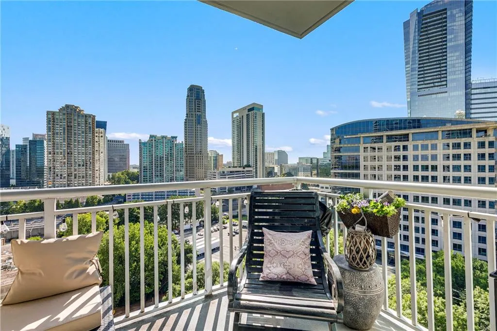 3338 Peachtree Road Ne Unit 1507, Atlanta, Georgia 30326, 2 Bedrooms Bedrooms, ,2 BathroomsBathrooms,Residential,For Sale,3338 Peachtree Road Ne Unit 1507,7622313