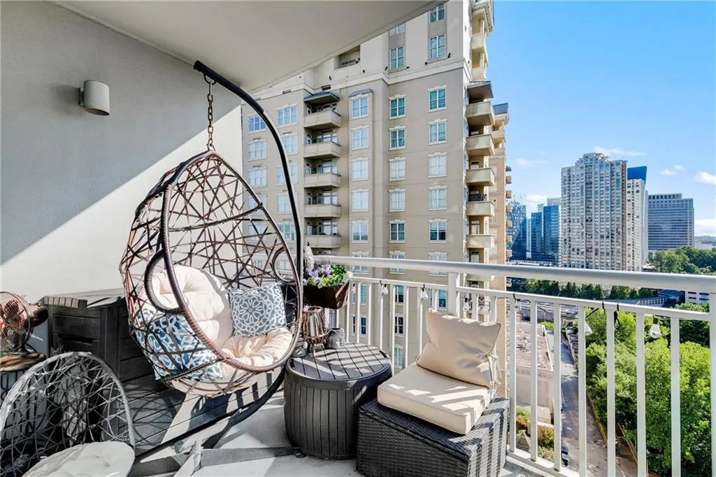 3338 Peachtree Road Ne Unit 1507, Atlanta, Georgia 30326, 2 Bedrooms Bedrooms, ,2 BathroomsBathrooms,Residential,For Sale,3338 Peachtree Road Ne Unit 1507,7622313
