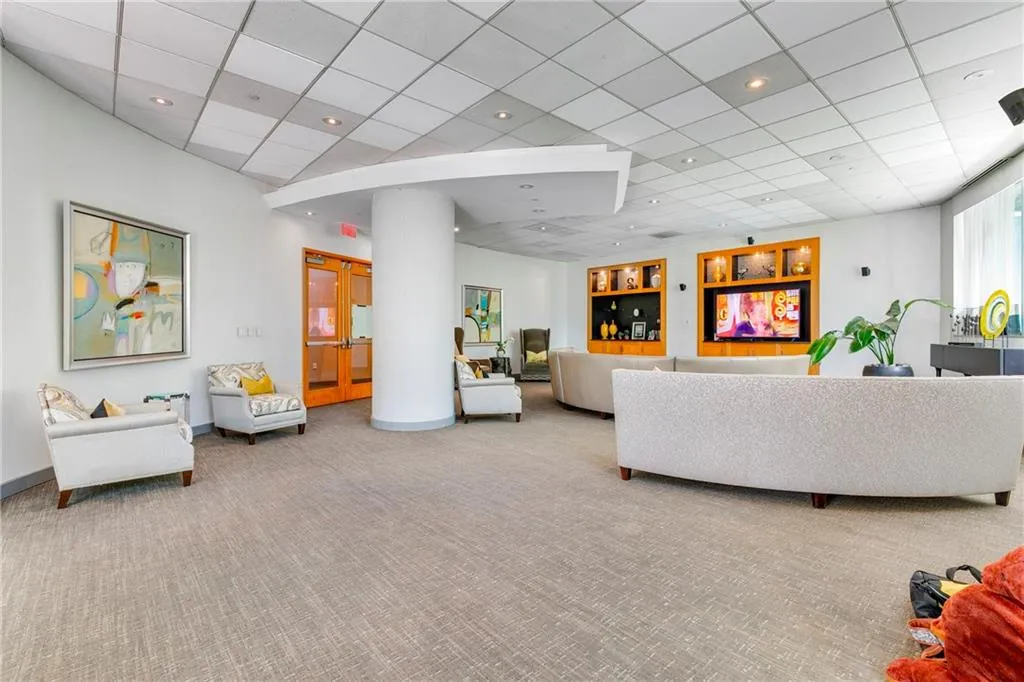 Lower level Lounge