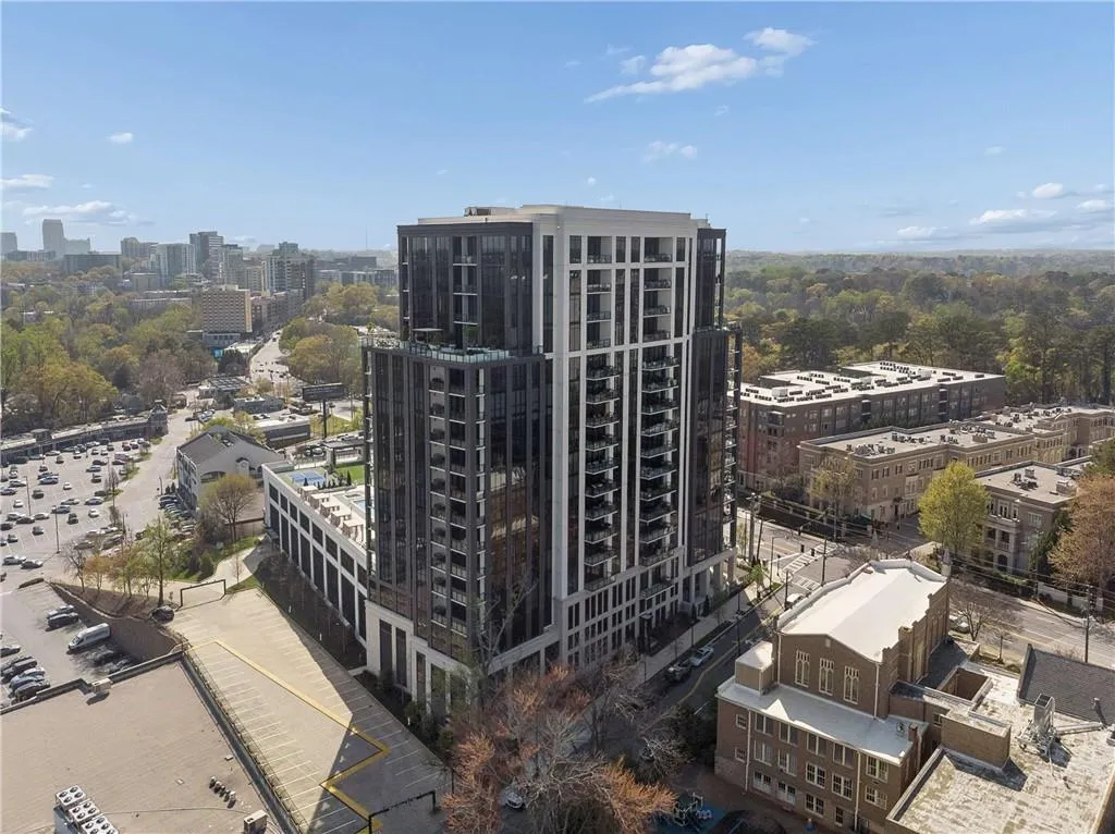 2425 Peachtree Road Ne Unit 901, Atlanta, Georgia 30305, 3 Bedrooms Bedrooms, 0 ,3 BathroomsBathrooms,Residential,For Sale,2425 Peachtree Road Ne Unit 901,7741931
