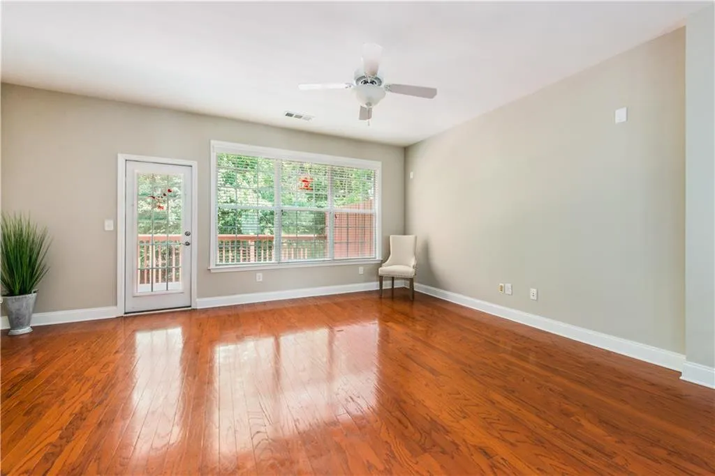3761 Chattahoochee Summit Drive Se Unit 3, Atlanta, Georgia 30339, 5 Bedrooms Bedrooms, ,3 BathroomsBathrooms,Residential,Sold,3761 Chattahoochee Summit Drive Se Unit 3,5725416