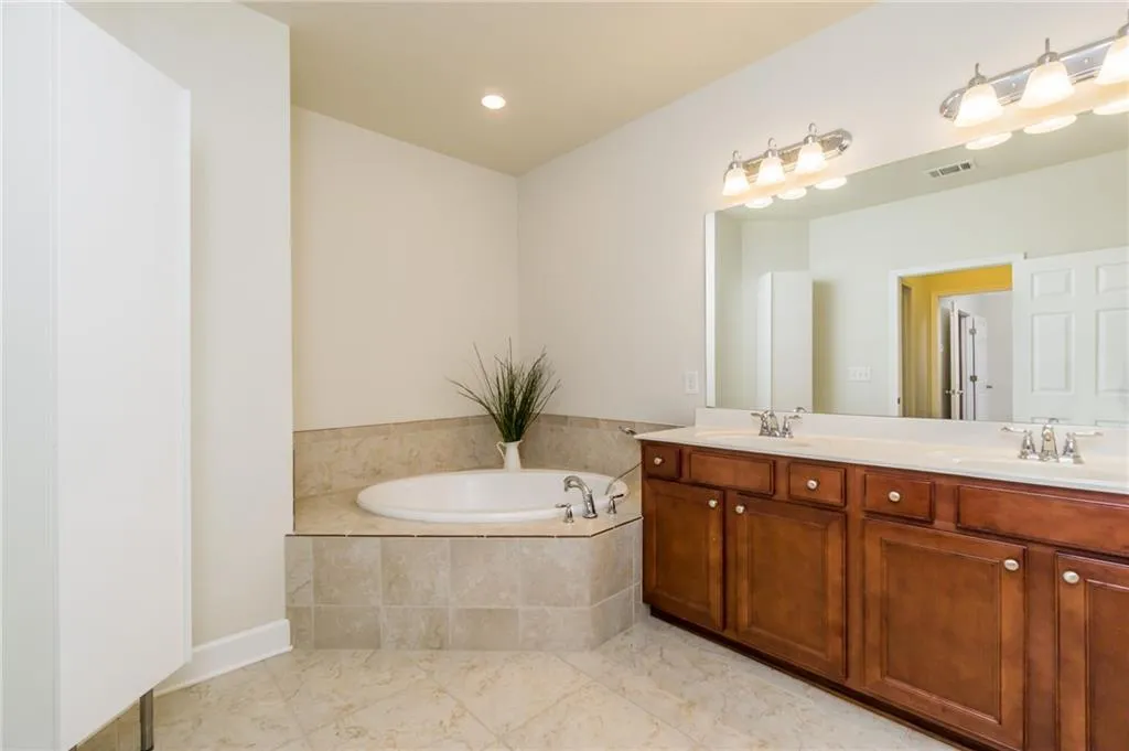 152 Barkley Lane, Sandy Springs, Georgia 30328, 3 Bedrooms Bedrooms, ,2 BathroomsBathrooms,Residential,Sold,152 Barkley Lane,6990518
