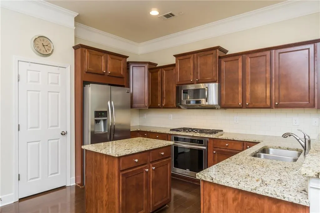 152 Barkley Lane, Sandy Springs, Georgia 30328, 3 Bedrooms Bedrooms, ,2 BathroomsBathrooms,Residential,Sold,152 Barkley Lane,6990518