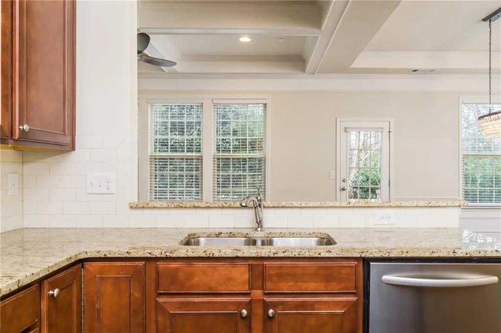 152 Barkley Lane, Sandy Springs, Georgia 30328, 3 Bedrooms Bedrooms, ,2 BathroomsBathrooms,Residential,Sold,152 Barkley Lane,6990518