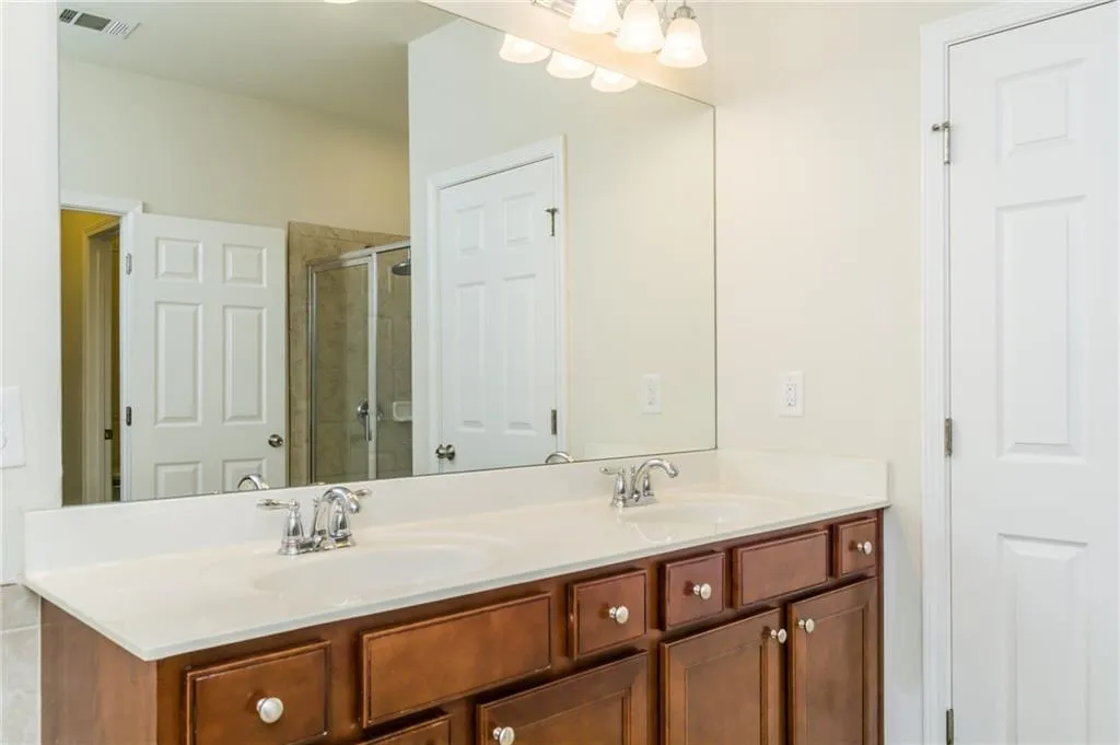 152 Barkley Lane, Sandy Springs, Georgia 30328, 3 Bedrooms Bedrooms, ,2 BathroomsBathrooms,Residential,Sold,152 Barkley Lane,6990518
