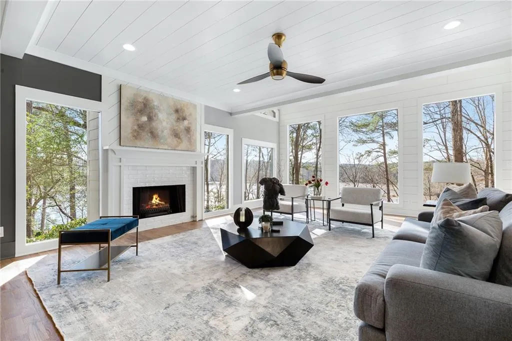 115 Ridgemont Trace, Sandy Springs, Georgia 30350, 6 Bedrooms Bedrooms, ,5 BathroomsBathrooms,Residential,Sold,115 Ridgemont Trace,6989824