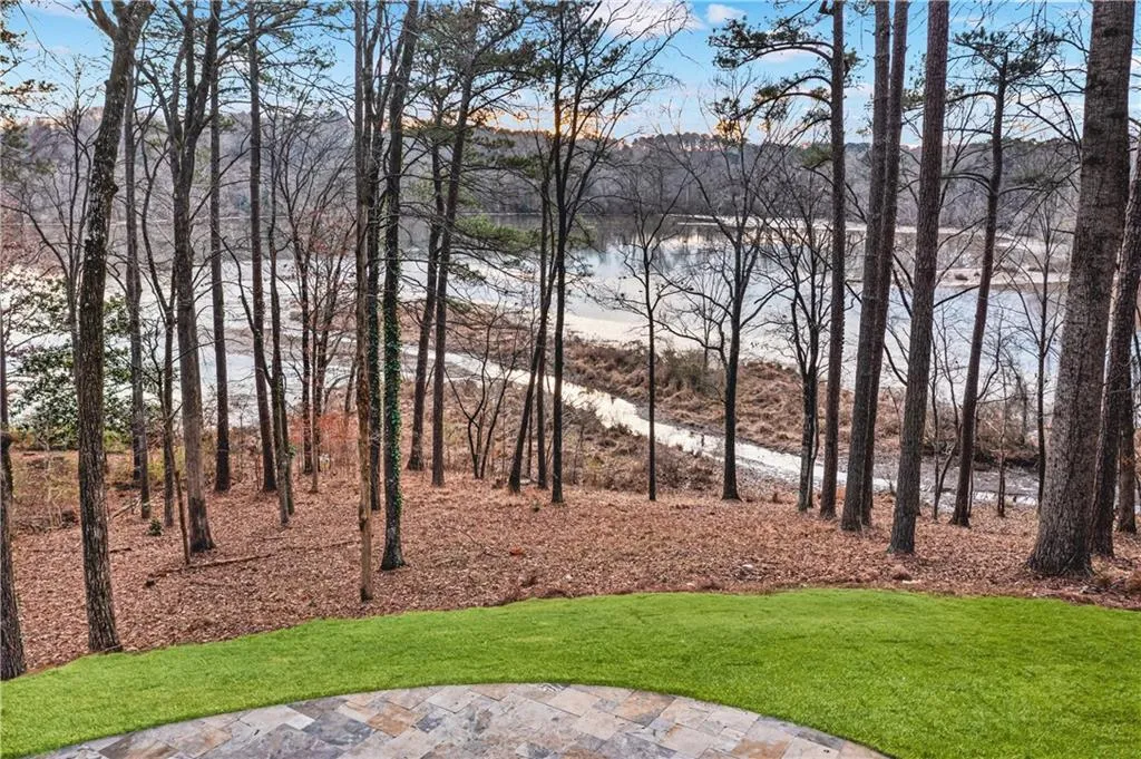 115 Ridgemont Trace, Sandy Springs, Georgia 30350, 6 Bedrooms Bedrooms, ,5 BathroomsBathrooms,Residential,Sold,115 Ridgemont Trace,6989824
