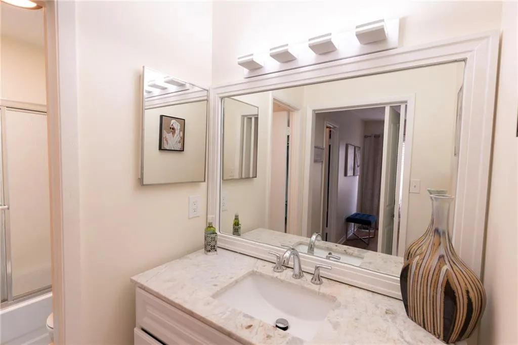 8740 Roswell Road Unit 10a, Atlanta, Georgia 30350, 3 Bedrooms Bedrooms, ,2 BathroomsBathrooms,Residential,For Sale,8740 Roswell Road Unit 10a,7689468
