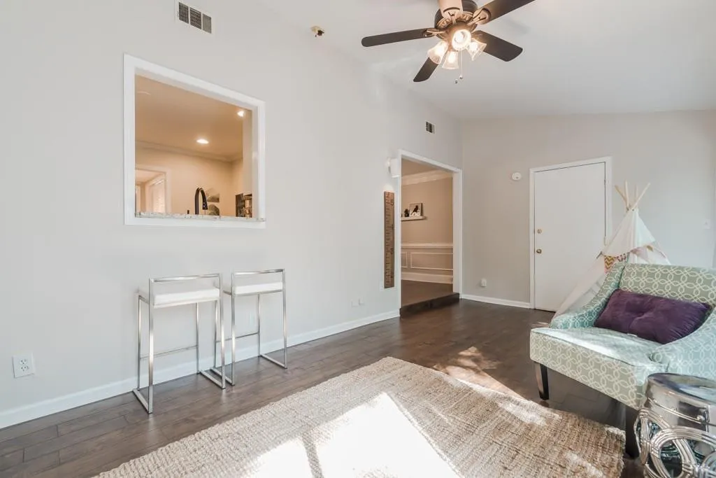 710 Towergate Place Unit 710, Sandy Springs, Georgia 30350, 3 Bedrooms Bedrooms, ,2 BathroomsBathrooms,Residential,Sold,710 Towergate Place Unit 710,5706349