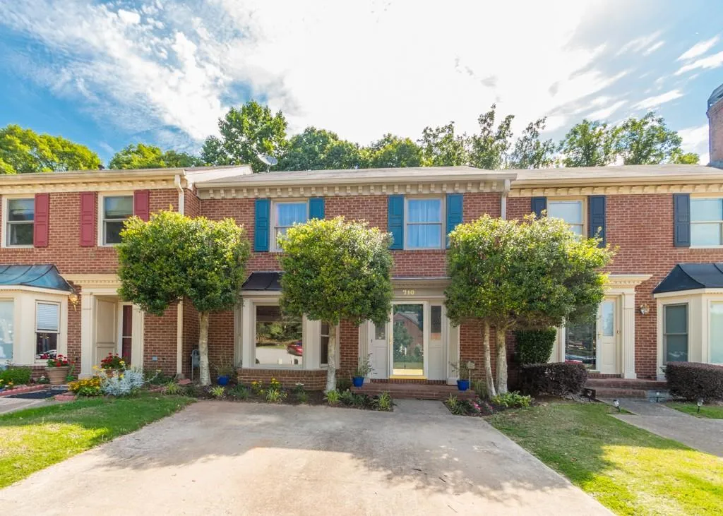 710 Towergate Place Unit 710, Sandy Springs, Georgia 30350, 3 Bedrooms Bedrooms, ,2 BathroomsBathrooms,Residential,Sold,710 Towergate Place Unit 710,5706349