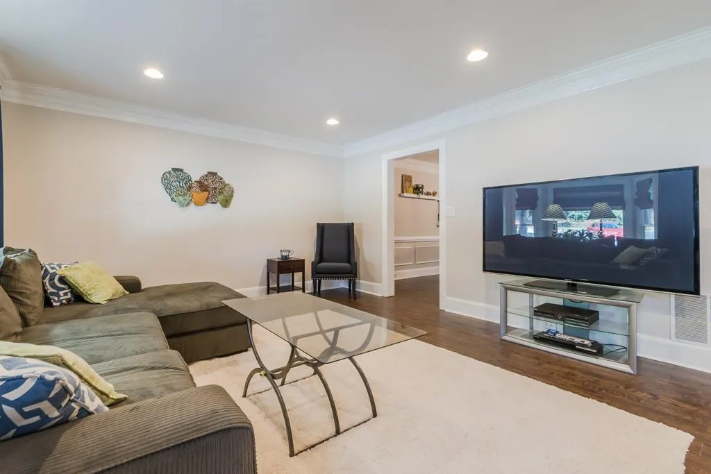 710 Towergate Place Unit 710, Sandy Springs, Georgia 30350, 3 Bedrooms Bedrooms, ,2 BathroomsBathrooms,Residential,Sold,710 Towergate Place Unit 710,5706349