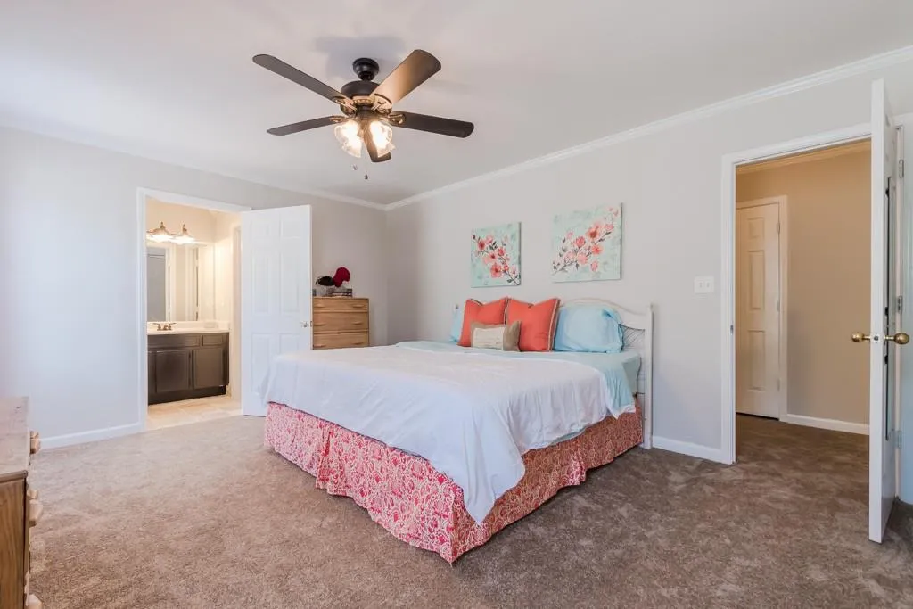 710 Towergate Place Unit 710, Sandy Springs, Georgia 30350, 3 Bedrooms Bedrooms, ,2 BathroomsBathrooms,Residential,Sold,710 Towergate Place Unit 710,5706349