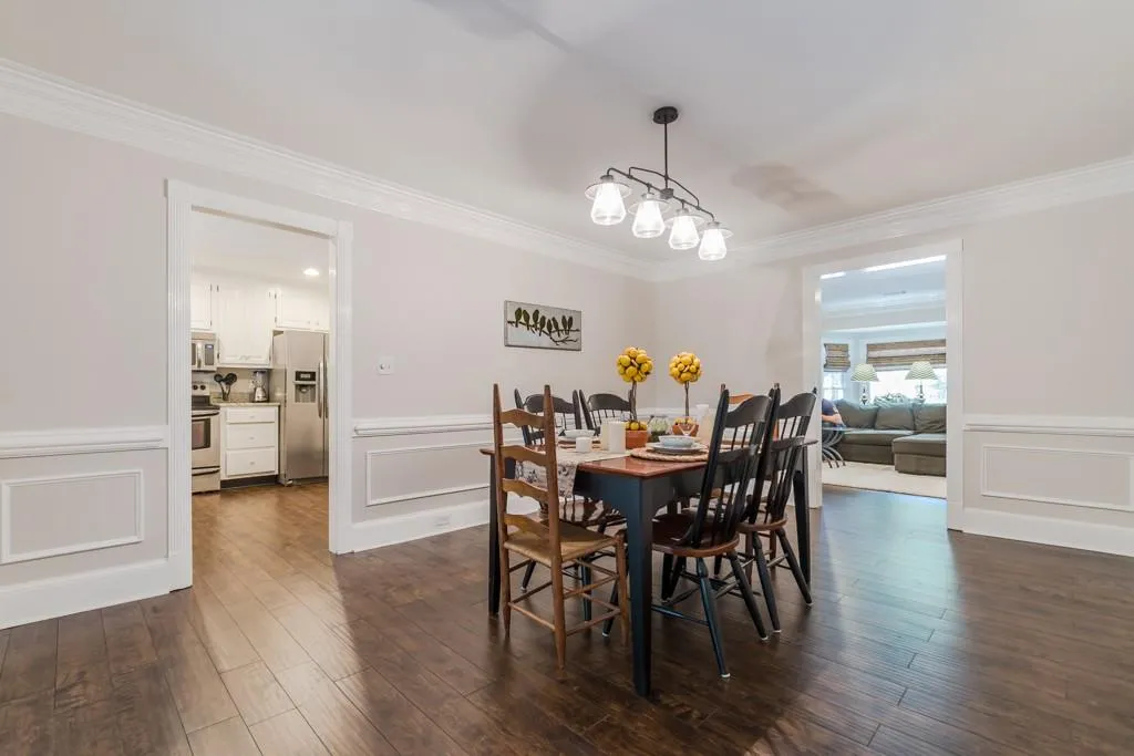 710 Towergate Place Unit 710, Sandy Springs, Georgia 30350, 3 Bedrooms Bedrooms, ,2 BathroomsBathrooms,Residential,Sold,710 Towergate Place Unit 710,5706349