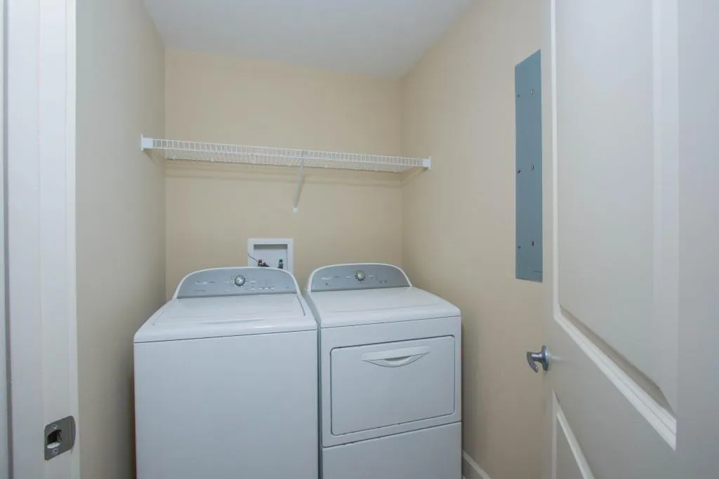 200 River Vista Drive Unit 436, Atlanta, Georgia 30339, 2 Bedrooms Bedrooms, ,2 BathroomsBathrooms,Residential,Sold,200 River Vista Drive Unit 436,5974165