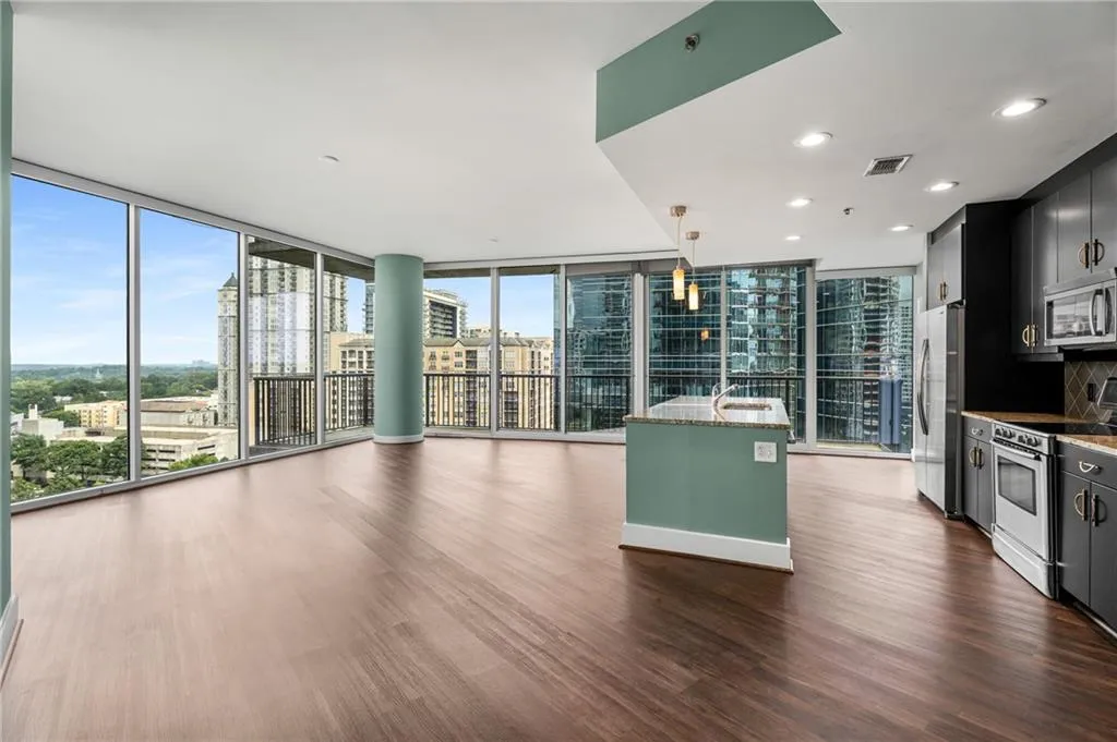 1080 Peachtree Street Ne Unit 1203, Atlanta, Georgia 30309, 2 Bedrooms Bedrooms, ,2 BathroomsBathrooms,Residential,For Sale,1080 Peachtree Street Ne Unit 1203,7637488