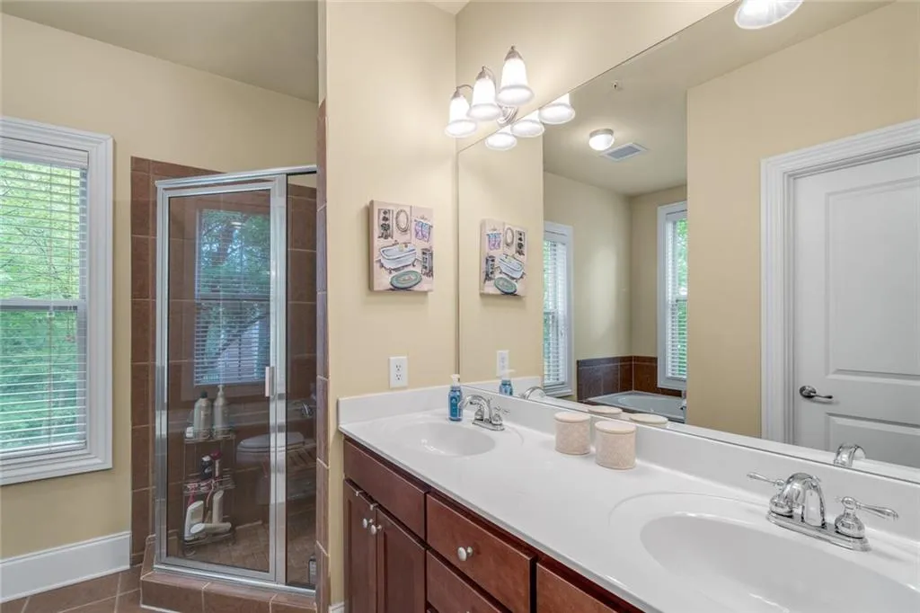 199 Le Gran Court Unit 39, Sandy Springs, Georgia 30328, 2 Bedrooms Bedrooms, ,2 BathroomsBathrooms,Residential,Sold,199 Le Gran Court Unit 39,7104851