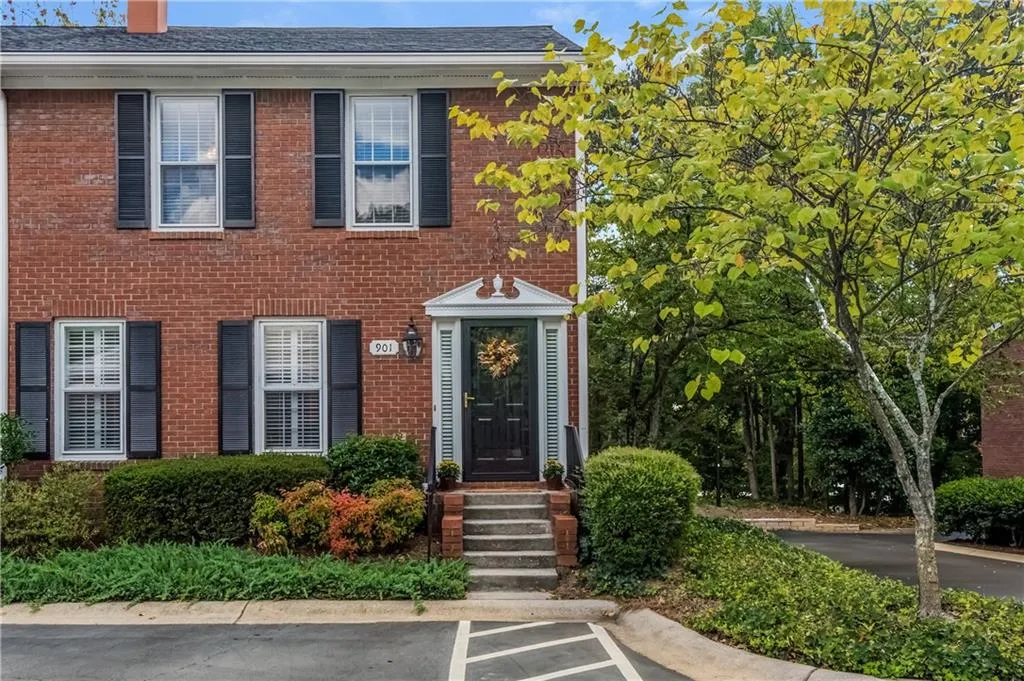 901 Dunwoody Chace Unit 901, Sandy Springs, Georgia 30328, 3 Bedrooms Bedrooms, ,2 BathroomsBathrooms,Residential,Sold,901 Dunwoody Chace Unit 901,5756879