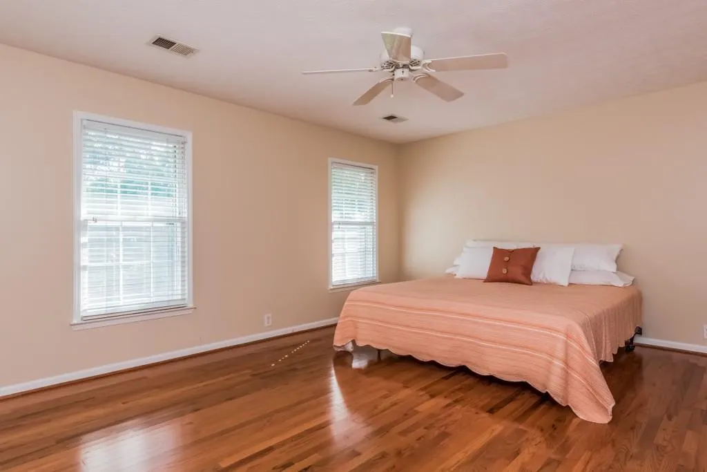901 Dunwoody Chace Unit 901, Sandy Springs, Georgia 30328, 3 Bedrooms Bedrooms, ,2 BathroomsBathrooms,Residential,Sold,901 Dunwoody Chace Unit 901,5756879