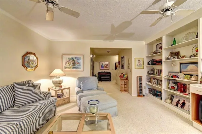 402 Wedgewood Way, Sandy Springs, Georgia 30350, 2 Bedrooms Bedrooms, ,2 BathroomsBathrooms,Residential,Sold,402 Wedgewood Way,6129675