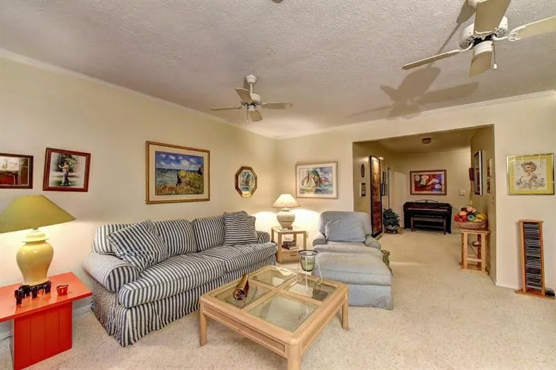 402 Wedgewood Way, Sandy Springs, Georgia 30350, 2 Bedrooms Bedrooms, ,2 BathroomsBathrooms,Residential,Sold,402 Wedgewood Way,6129675