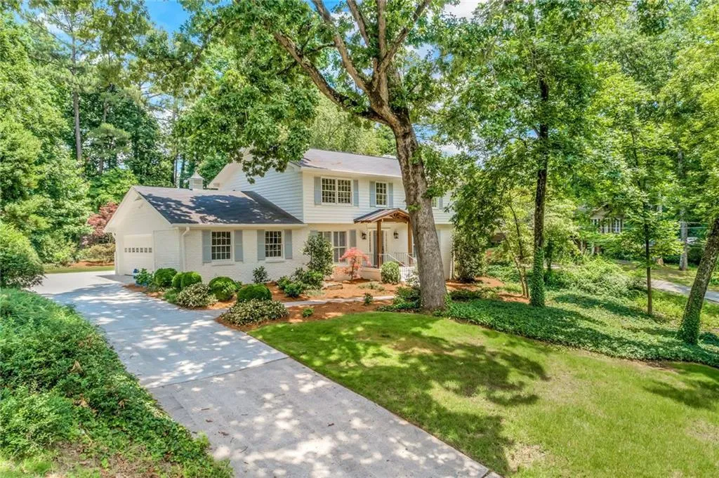 6615 Williamson Drive, Sandy Springs, Georgia 30328, 4 Bedrooms Bedrooms, ,2 BathroomsBathrooms,Residential,Sold,6615 Williamson Drive,6056738