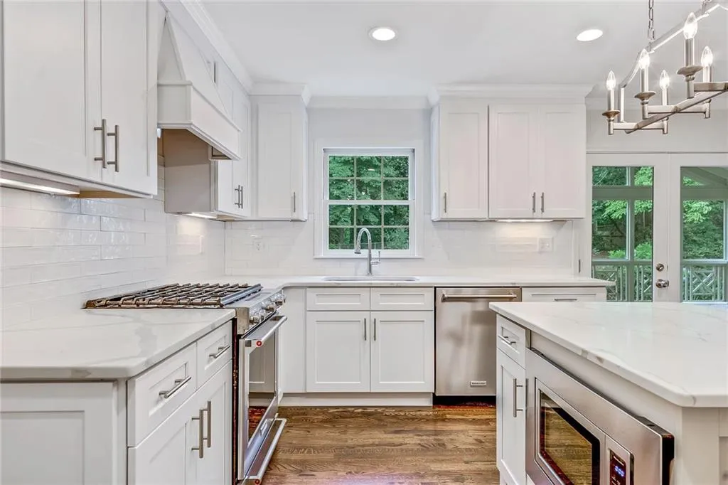 6615 Williamson Drive, Sandy Springs, Georgia 30328, 4 Bedrooms Bedrooms, ,2 BathroomsBathrooms,Residential,Sold,6615 Williamson Drive,6056738