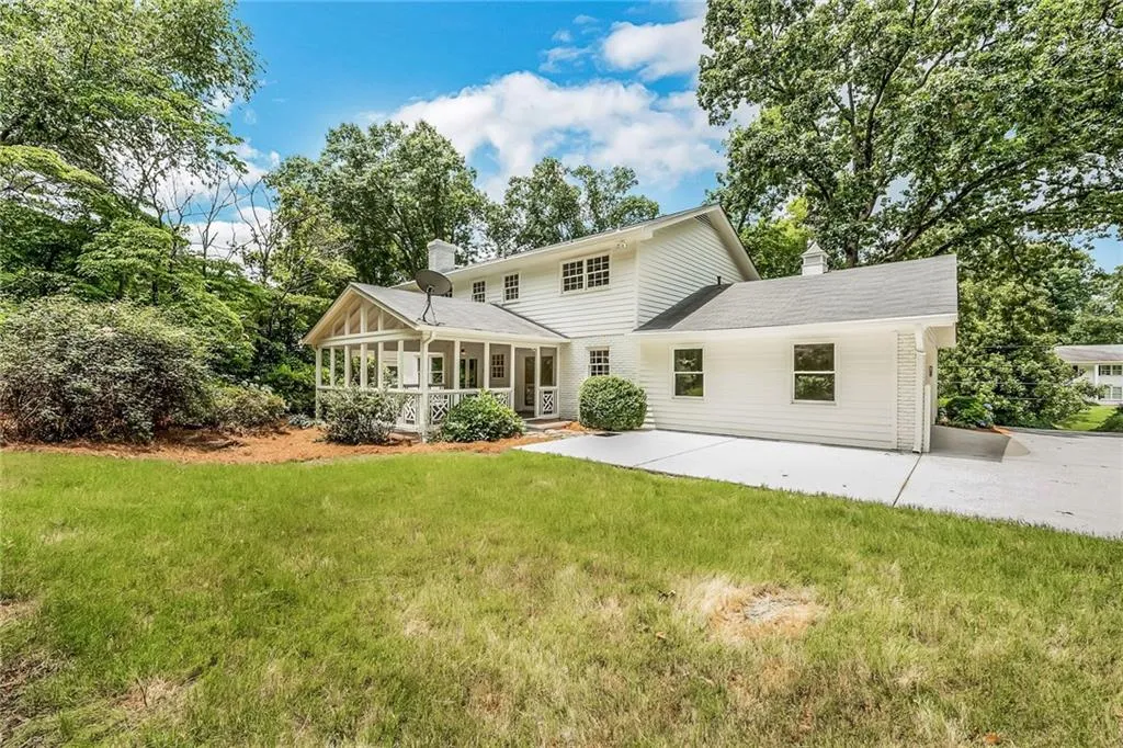 6615 Williamson Drive, Sandy Springs, Georgia 30328, 4 Bedrooms Bedrooms, ,2 BathroomsBathrooms,Residential,Sold,6615 Williamson Drive,6056738