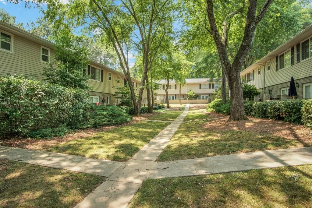 6940 Roswell Road Unit 12e, Atlanta, Georgia 30328, 2 Bedrooms Bedrooms, ,1 BathroomBathrooms,Residential,Sold,6940 Roswell Road Unit 12e,6565279