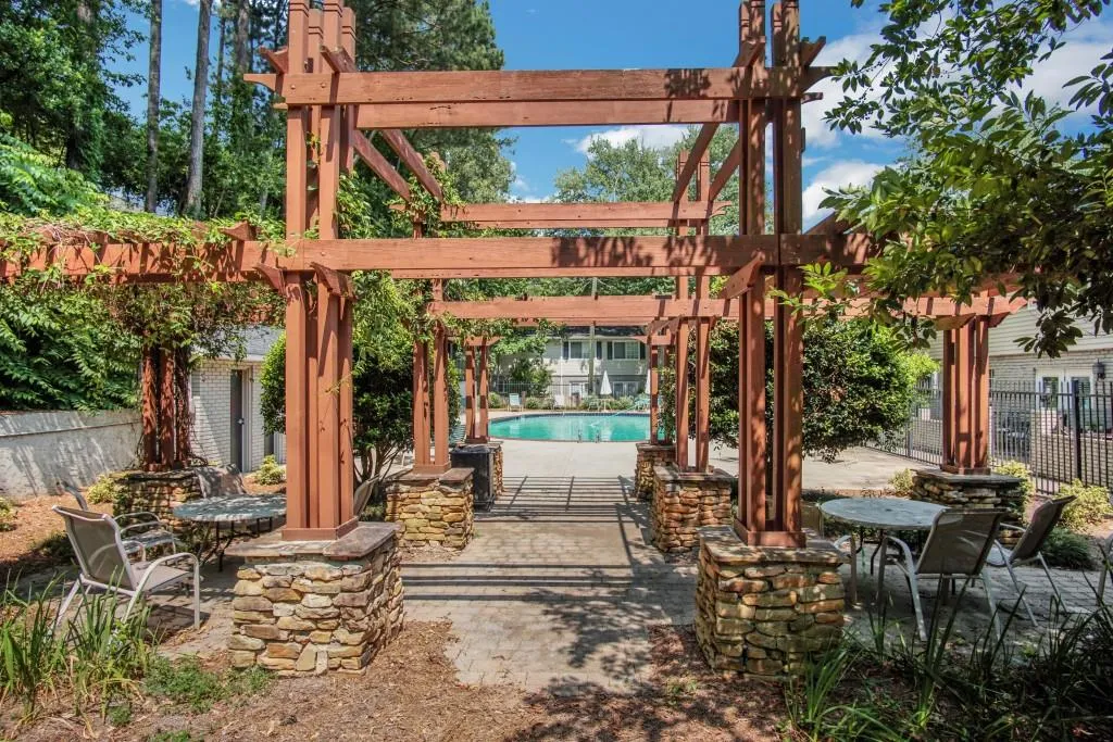 6940 Roswell Road Unit 12e, Atlanta, Georgia 30328, 2 Bedrooms Bedrooms, ,1 BathroomBathrooms,Residential,Sold,6940 Roswell Road Unit 12e,6565279