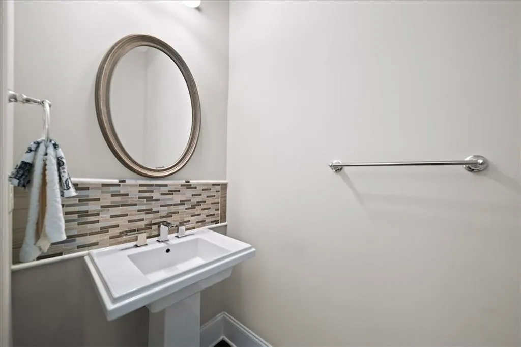 1618 Durden Road Ne, Atlanta, Georgia 30319, 3 Bedrooms Bedrooms, ,3 BathroomsBathrooms,Residential,For Sale,1618 Durden Road Ne,7606892