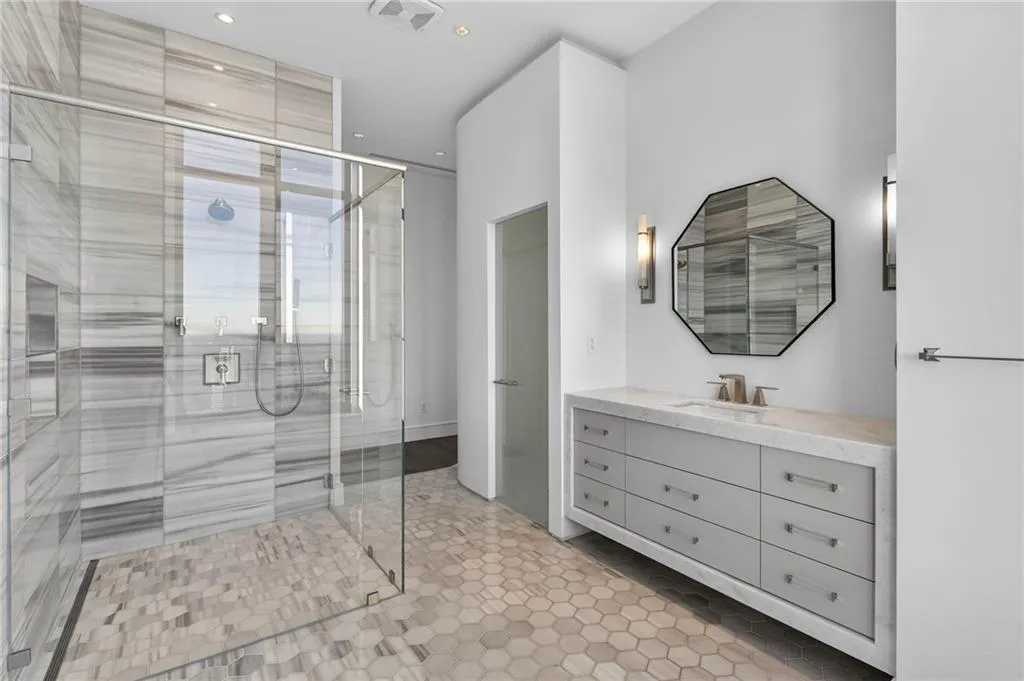 3376 Peachtree Road Ne Unit 57 & 58, Atlanta, Georgia 30326, 4 Bedrooms Bedrooms, 0 ,4 BathroomsBathrooms,Residential,For Sale,3376 Peachtree Road Ne Unit 57 & 58,7834380