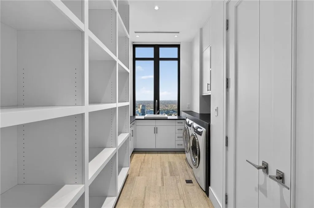 3376 Peachtree Road Ne Unit 57 & 58, Atlanta, Georgia 30326, 4 Bedrooms Bedrooms, 0 ,4 BathroomsBathrooms,Residential,For Sale,3376 Peachtree Road Ne Unit 57 & 58,7834380