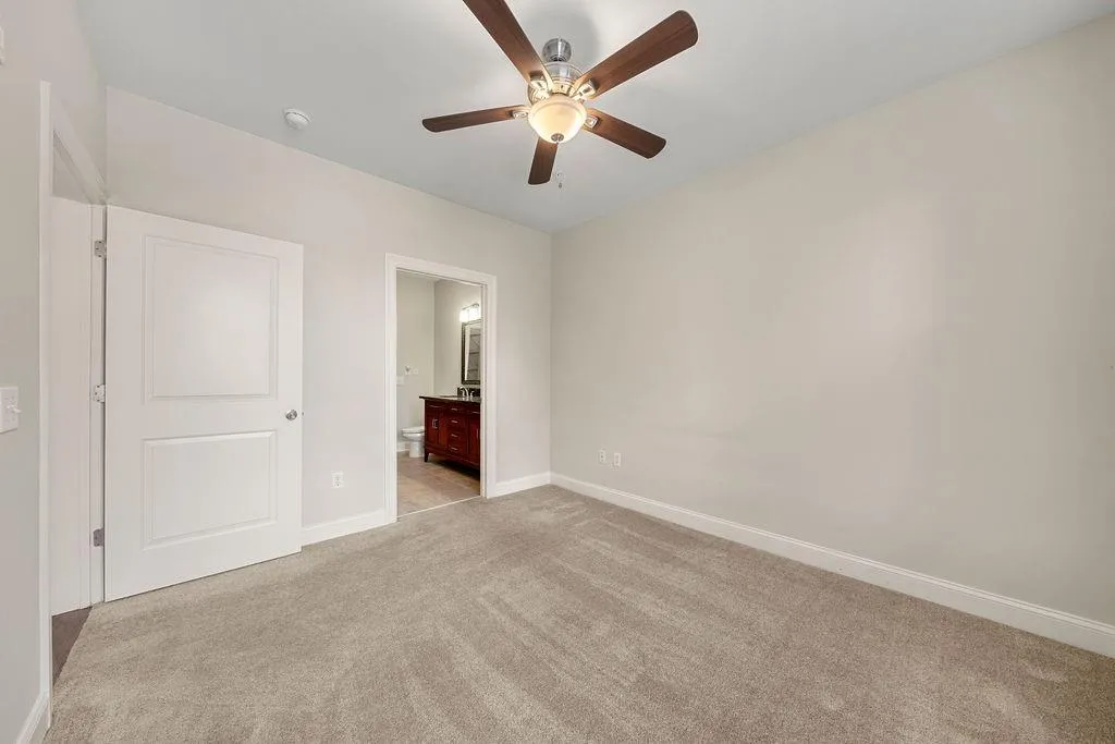 901 Abernathy Road Unit 1170, Atlanta, Georgia 30328, 2 Bedrooms Bedrooms, ,2 BathroomsBathrooms,Residential,Sold,901 Abernathy Road Unit 1170,7141881