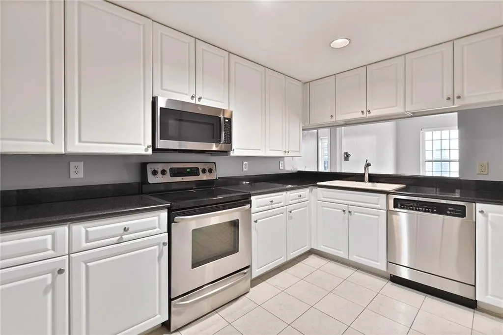 Light, bright kitchen