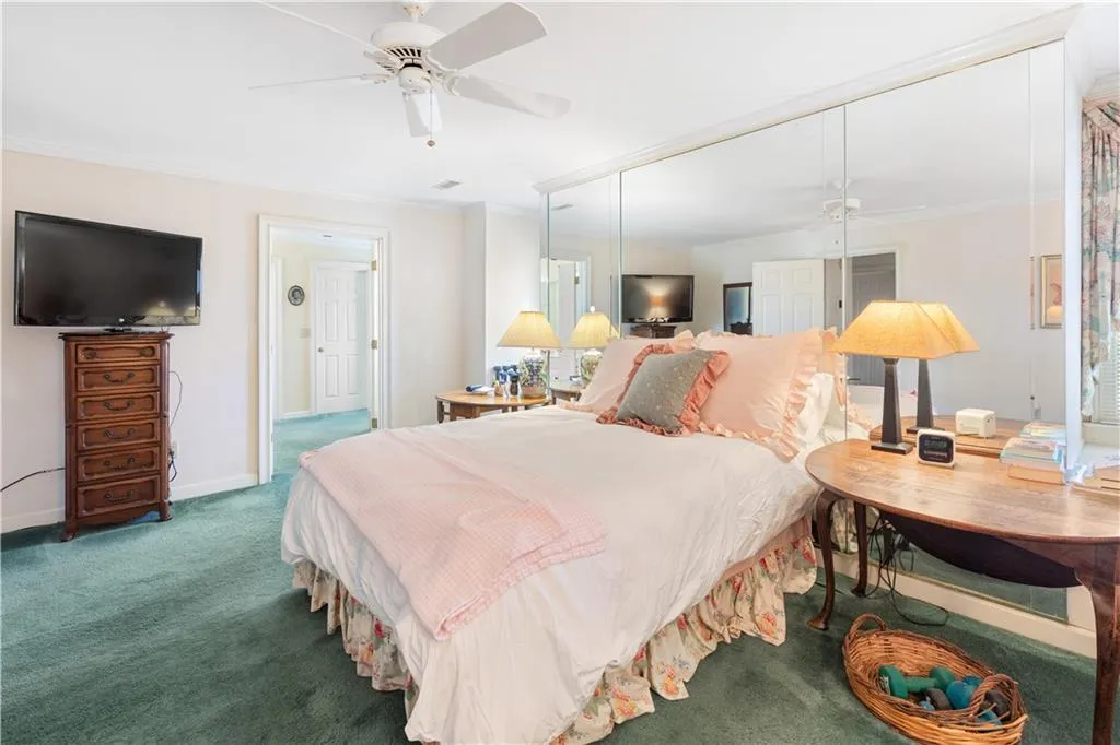 7155 Roswell Road Unit 16, Sandy Springs, Georgia 30328, 2 Bedrooms Bedrooms, ,3 BathroomsBathrooms,Residential,Sold,7155 Roswell Road Unit 16,7002014