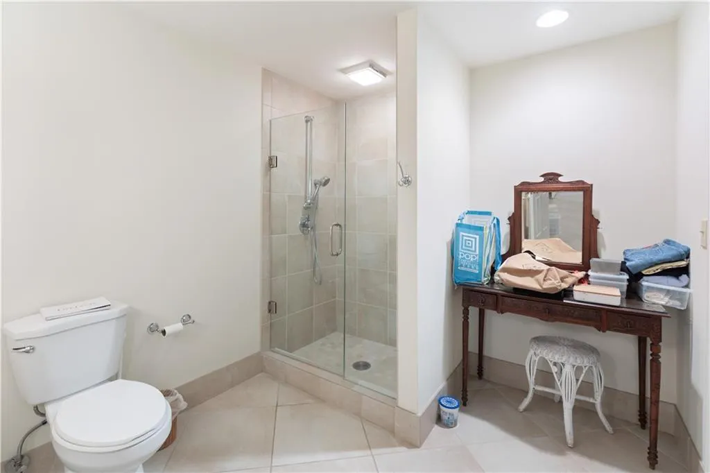 7155 Roswell Road Unit 16, Sandy Springs, Georgia 30328, 2 Bedrooms Bedrooms, ,3 BathroomsBathrooms,Residential,Sold,7155 Roswell Road Unit 16,7002014