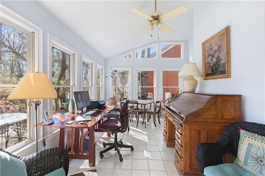 7155 Roswell Road Unit 16, Sandy Springs, Georgia 30328, 2 Bedrooms Bedrooms, ,3 BathroomsBathrooms,Residential,Sold,7155 Roswell Road Unit 16,7002014