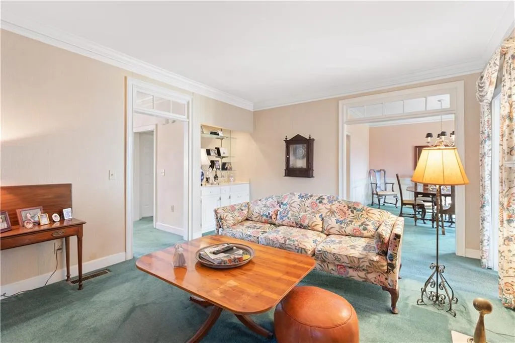 7155 Roswell Road Unit 16, Sandy Springs, Georgia 30328, 2 Bedrooms Bedrooms, ,3 BathroomsBathrooms,Residential,Sold,7155 Roswell Road Unit 16,7002014