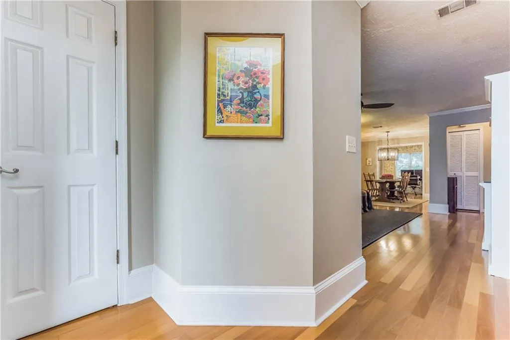 61 Saint Claire Lane Ne, Atlanta, Georgia 30324, 2 Bedrooms Bedrooms, ,2 BathroomsBathrooms,Residential,Sold,61 Saint Claire Lane Ne,5992832
