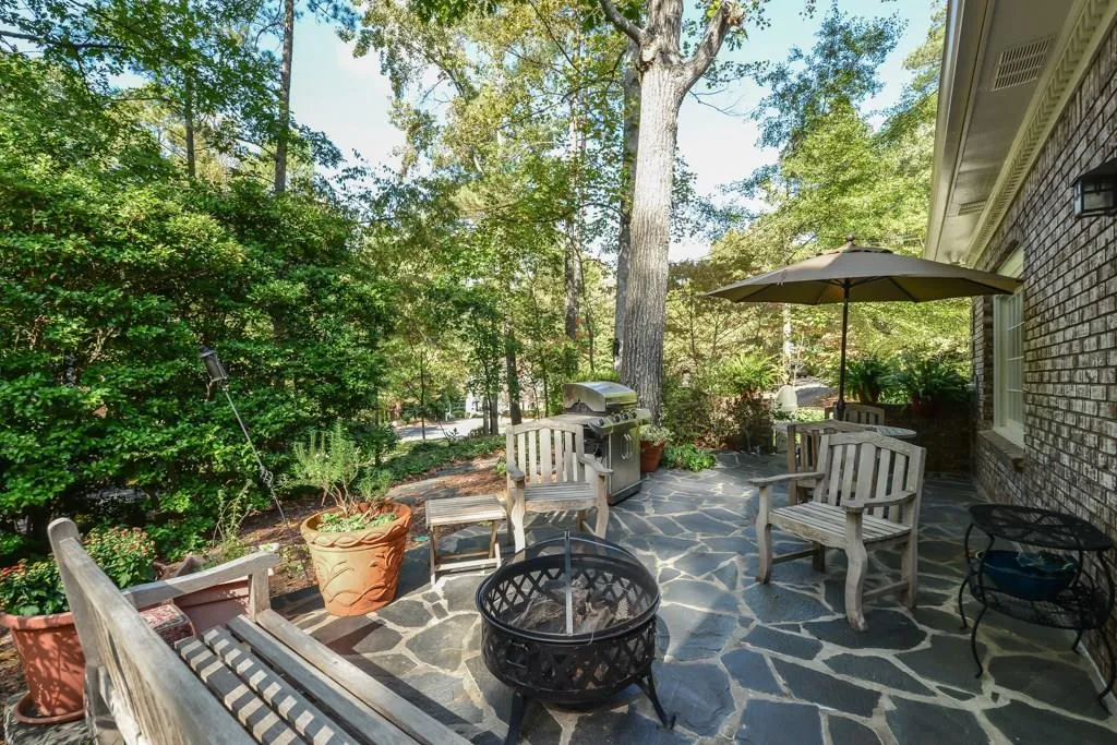 500 Clipper Trail, Sandy Springs, Georgia 30328, 4 Bedrooms Bedrooms, ,2 BathroomsBathrooms,Residential,Sold,500 Clipper Trail,5763508