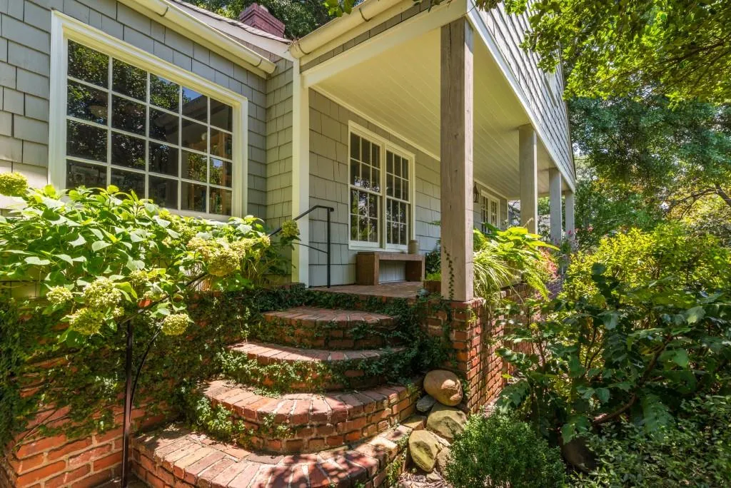 19 Alden Avenue Nw, Atlanta, Georgia 30309, 3 Bedrooms Bedrooms, ,2 BathroomsBathrooms,Residential,Sold,19 Alden Avenue Nw,5750106
