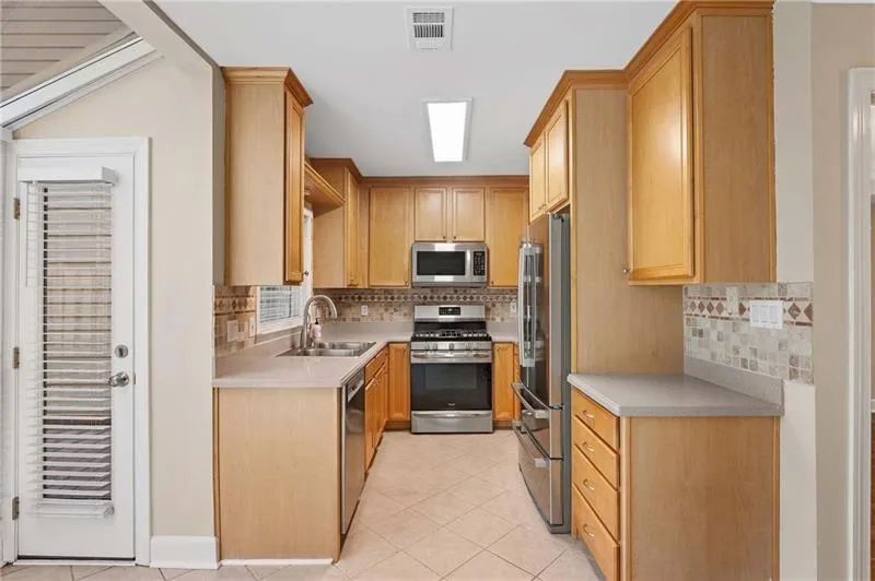 112 Mount Vernon Circle, Atlanta, Georgia 30338, 2 Bedrooms Bedrooms, ,2 BathroomsBathrooms,Residential,For Sale,112 Mount Vernon Circle,7640369