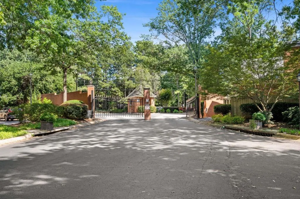 112 Mount Vernon Circle, Atlanta, Georgia 30338, 2 Bedrooms Bedrooms, ,2 BathroomsBathrooms,Residential,For Sale,112 Mount Vernon Circle,7640369