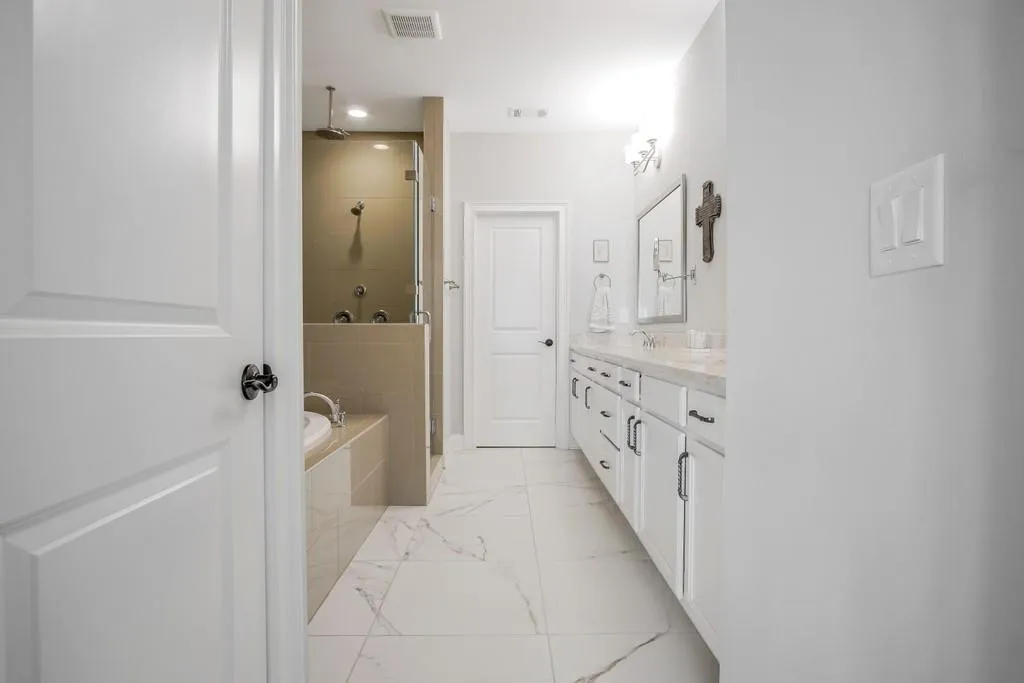 6408 Radiant Trace, Sandy Springs, Georgia 30328, 4 Bedrooms Bedrooms, ,3 BathroomsBathrooms,Residential,Sold,6408 Radiant Trace,6807434