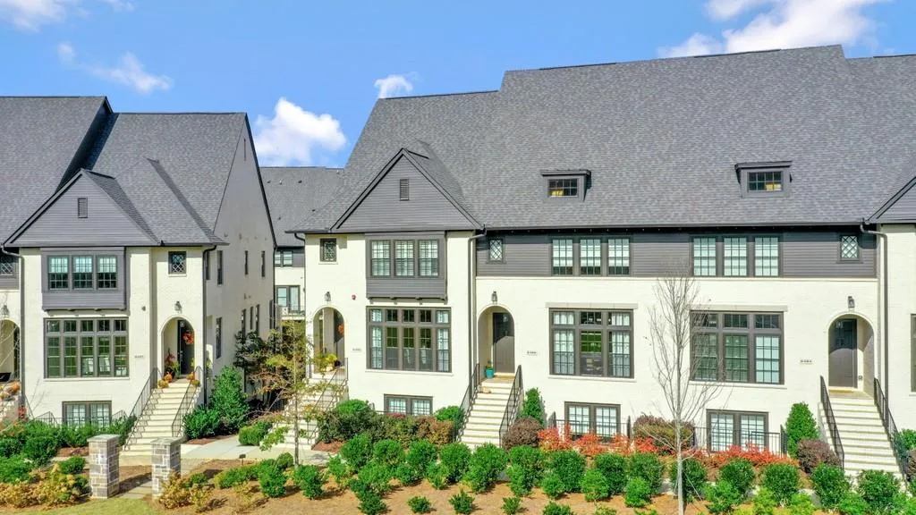 6408 Radiant Trace, Sandy Springs, Georgia 30328, 4 Bedrooms Bedrooms, ,3 BathroomsBathrooms,Residential,Sold,6408 Radiant Trace,6807434