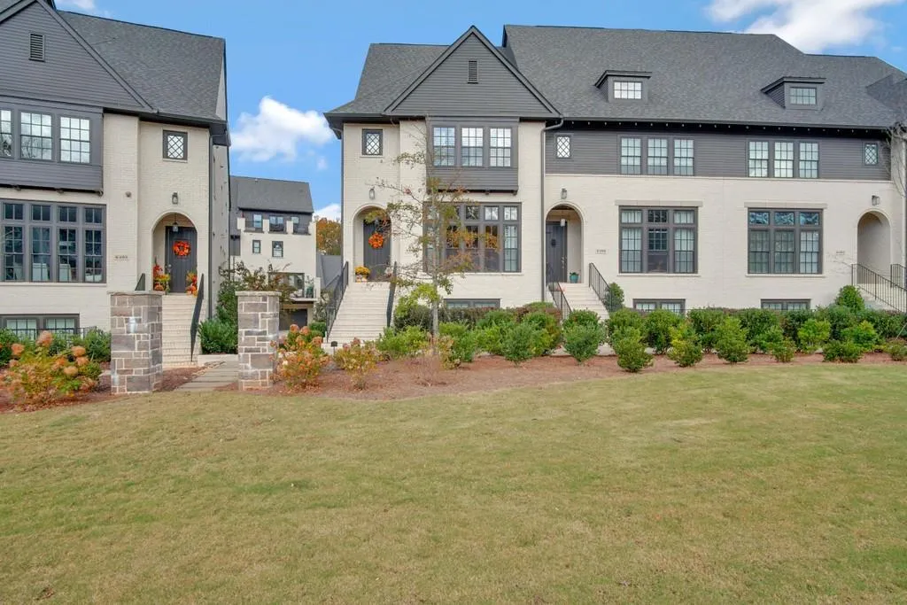 6408 Radiant Trace, Sandy Springs, Georgia 30328, 4 Bedrooms Bedrooms, ,3 BathroomsBathrooms,Residential,Sold,6408 Radiant Trace,6807434