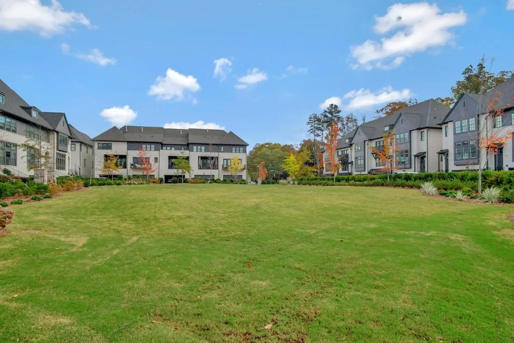 6408 Radiant Trace, Sandy Springs, Georgia 30328, 4 Bedrooms Bedrooms, ,3 BathroomsBathrooms,Residential,Sold,6408 Radiant Trace,6807434