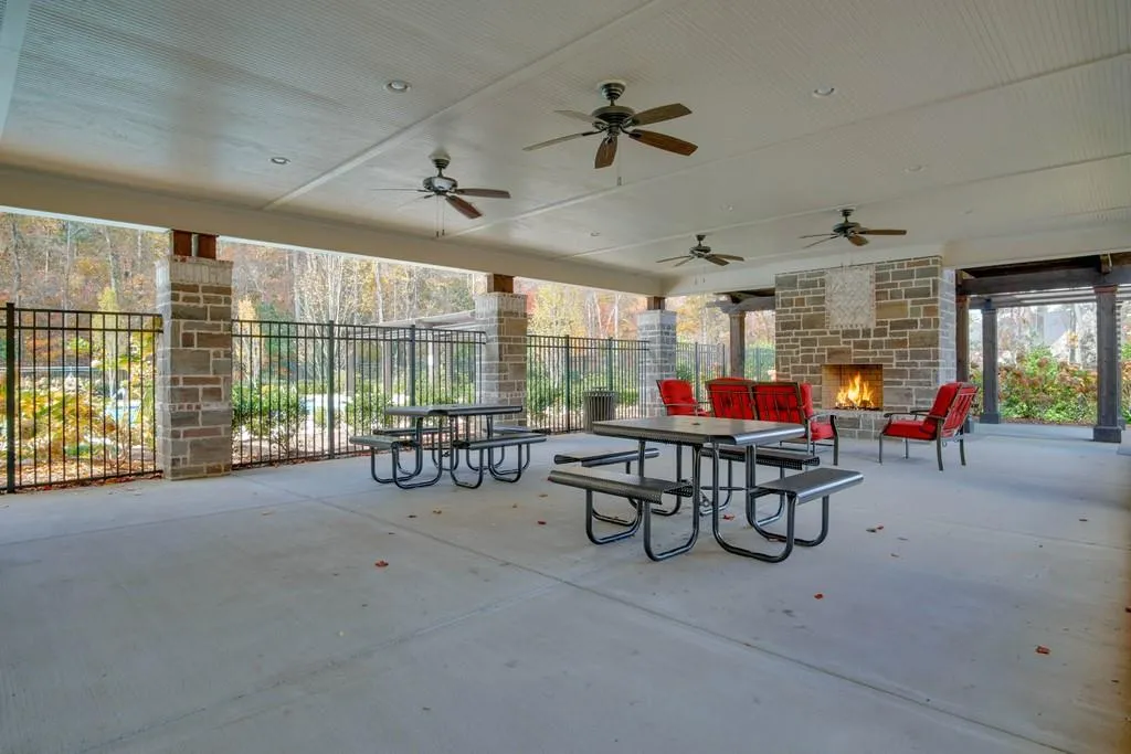 6408 Radiant Trace, Sandy Springs, Georgia 30328, 4 Bedrooms Bedrooms, ,3 BathroomsBathrooms,Residential,Sold,6408 Radiant Trace,6807434