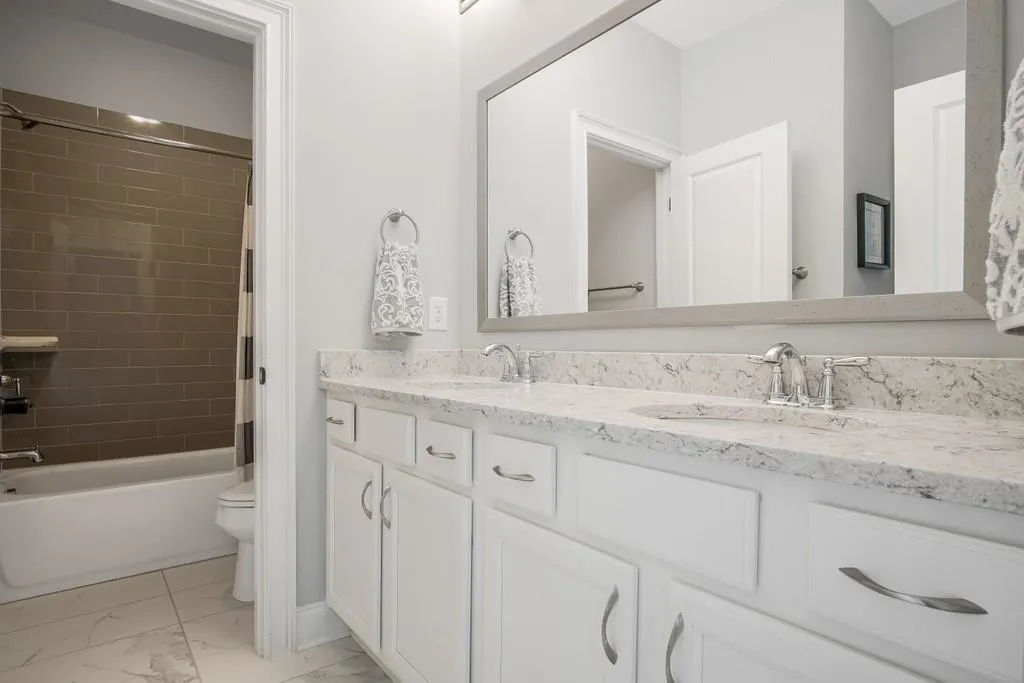 6408 Radiant Trace, Sandy Springs, Georgia 30328, 4 Bedrooms Bedrooms, ,3 BathroomsBathrooms,Residential,Sold,6408 Radiant Trace,6807434